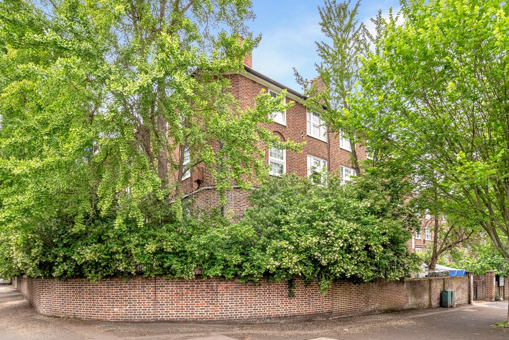 Lordship Road, London